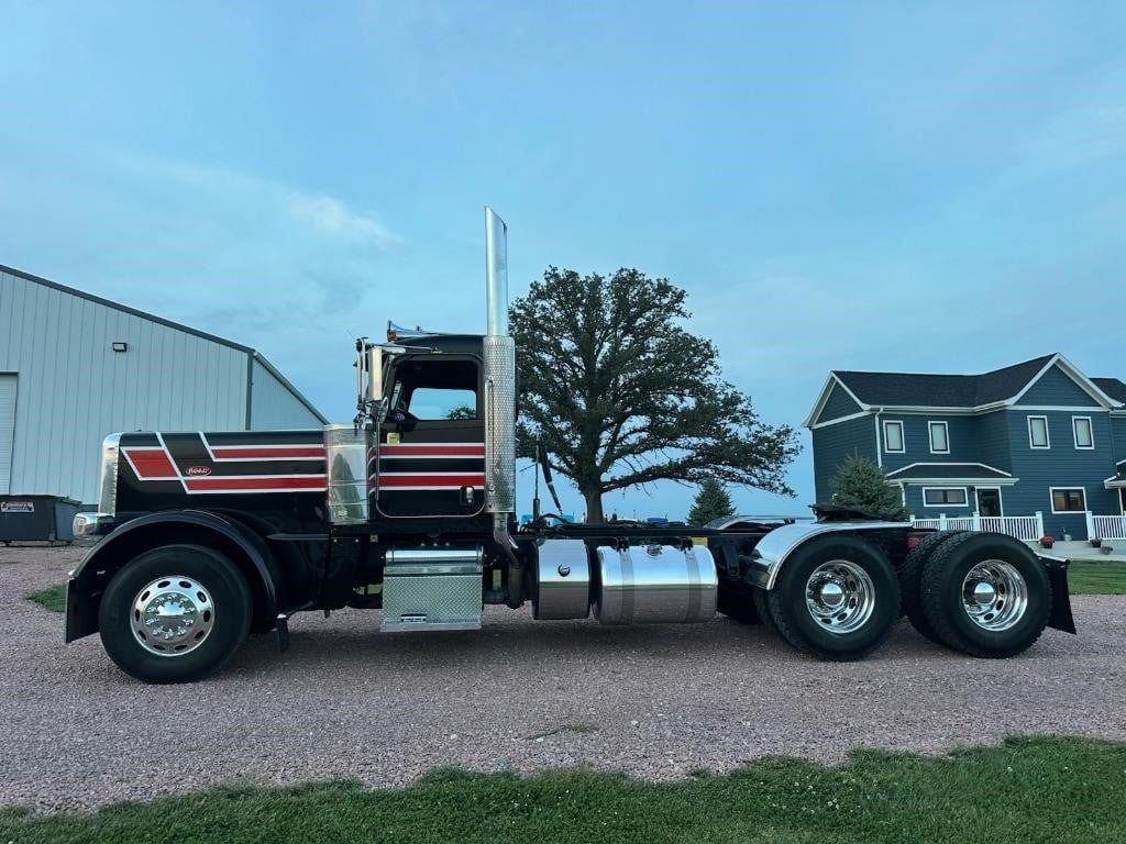 Kenwork Sleeper Truck